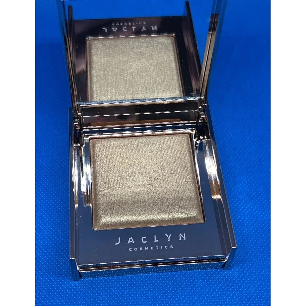 Jaclyn Cosmetics Accent Light Highlighter Go for Gold .17 oz Full Size NWOB